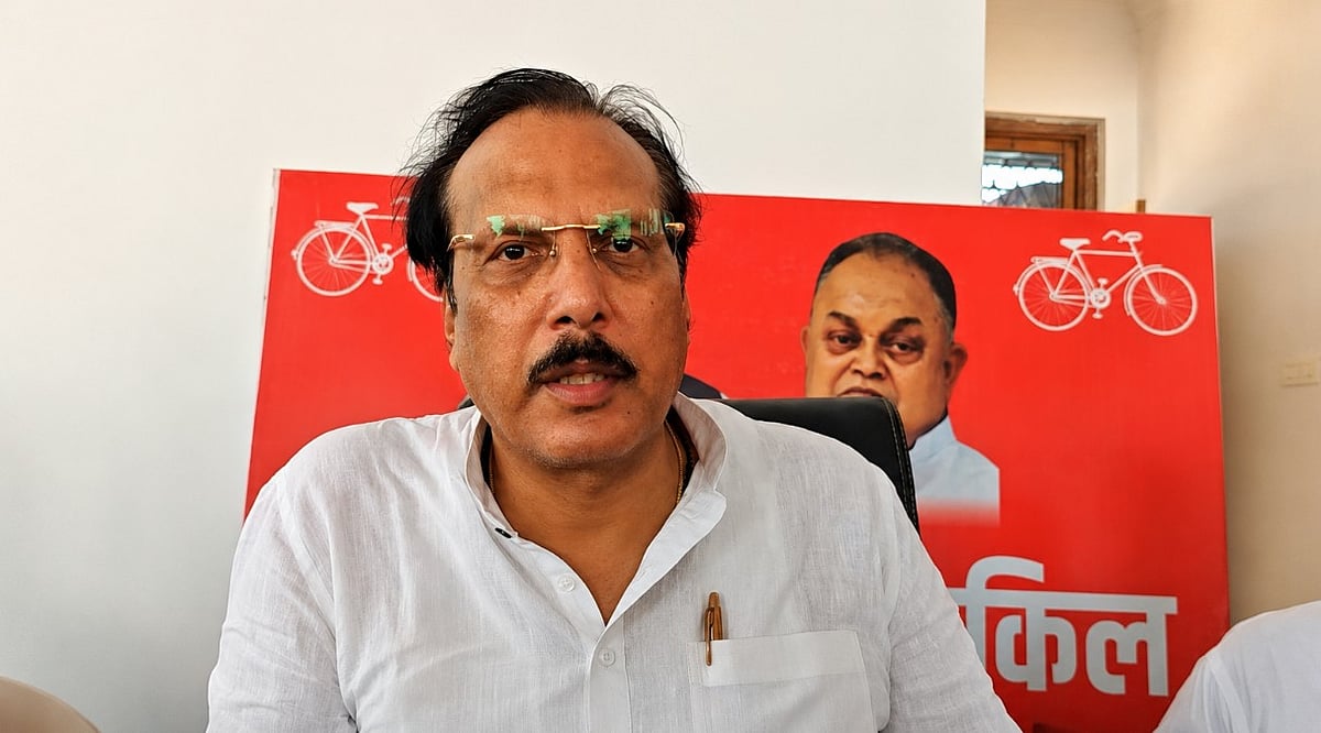
केंद्र सरकार शिक्षा व्यवस्था के खिलाफ, पढ़ाई के बजाय गिरा रही शैक्षिक संस्थान : राजीव राय
