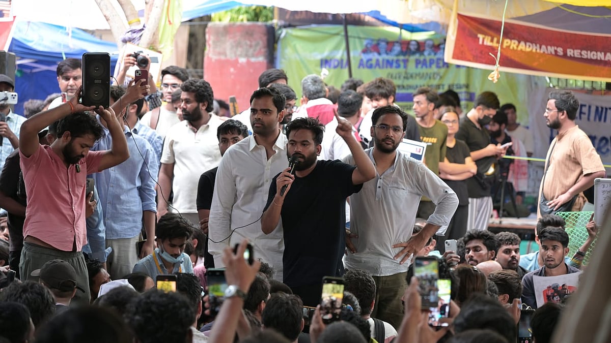 'मुझे हीरो मत बनाओ, एक आदमी को हीरो बनाने की वजह से देश बर्बाद हो गया', अभिजीत दीपके ने पीएम मोदी को घेरा