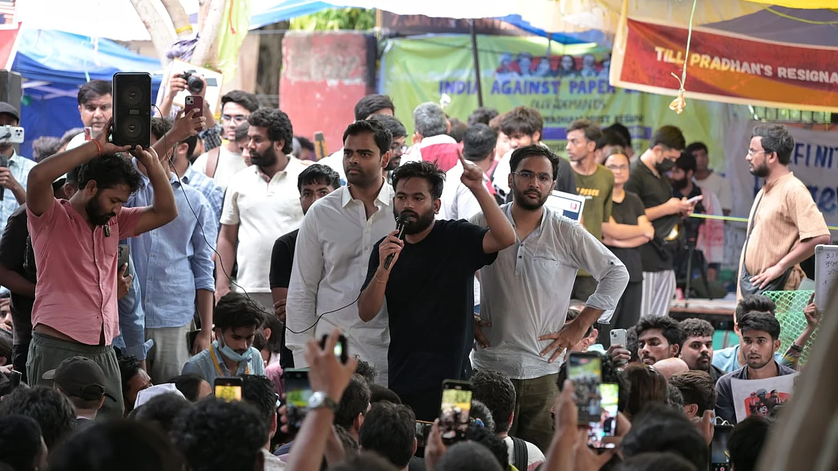 'मुझे हीरो मत बनाओ, एक आदमी को हीरो बनाने की वजह से देश बर्बाद हो गया', अभिजीत दीपके ने पीएम मोदी को घेरा