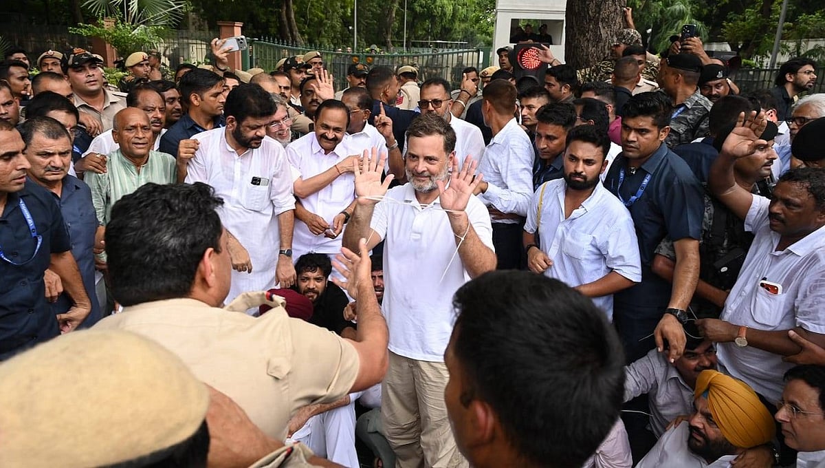 प्रधानमंत्री आवास के सामने हमारे धरने में शामिल हों- राहुल गांधी ने हर देशभक्त भारतीय के लिए जारी की अपील (फोटोः विपिन)