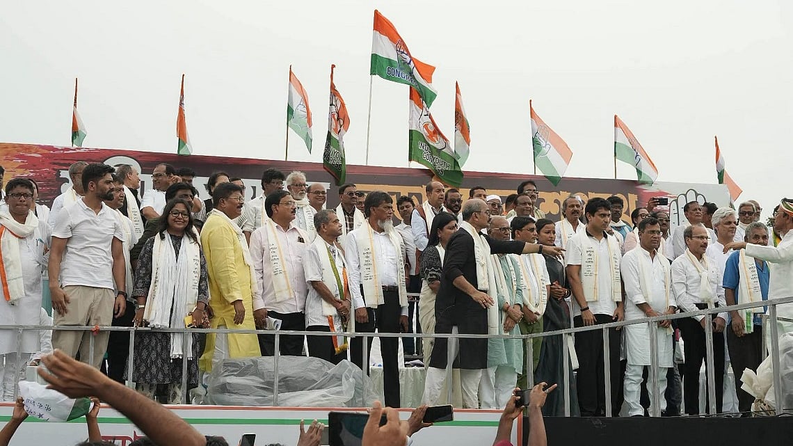 पश्चिम बंगालः कांग्रेस ने कई वर्षों के बाद मनाया शहीद दिवस, राहुल गांधी की रैली का किया ऐलान