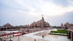 राम मंदिर ट्रस्ट ने सीईओ चुनने के लिए एक महीने का समय मांगा, और भी हुए कई अहम फैसले