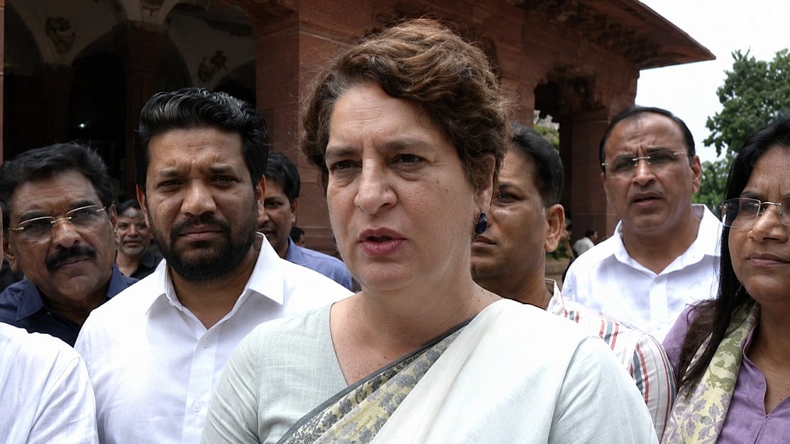 प्रधानमंत्री 'मंगल पर पहुंचने' का श्रेय लेते हैं, अब अपनी कार्रवाइयों की जिम्मेदारी भी लेंः प्रियंका गांधी