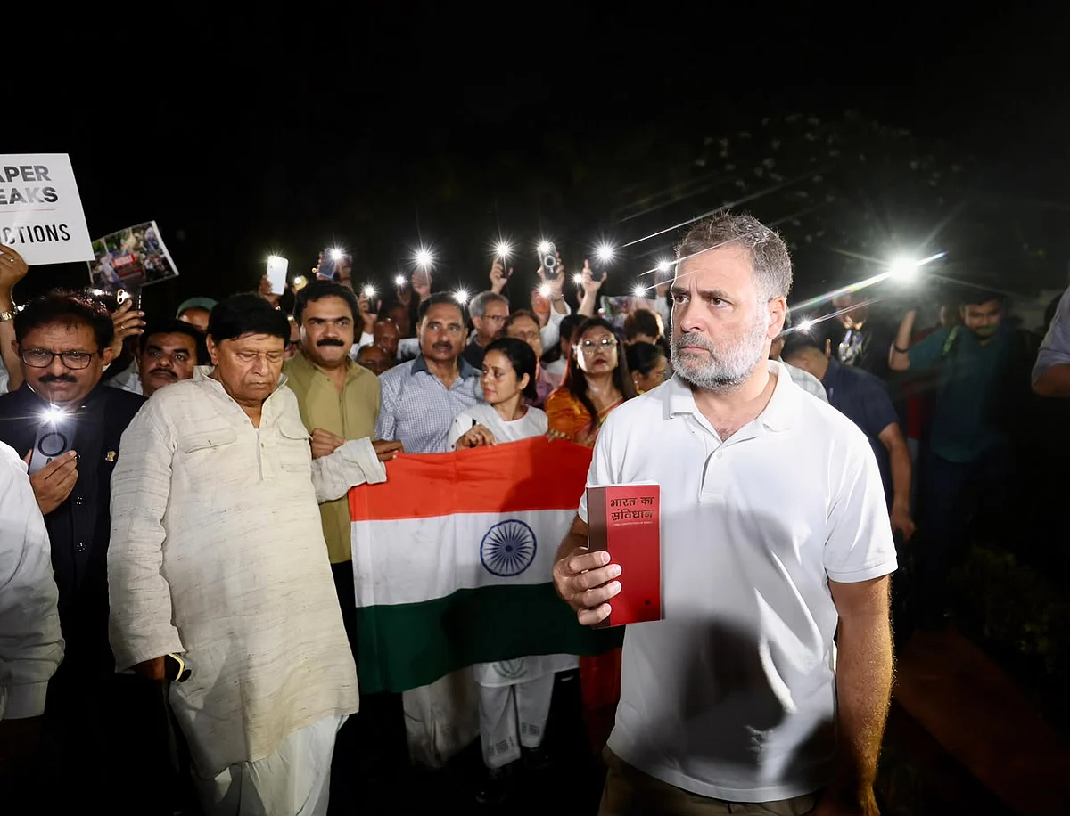बड़ी खबर LIVE: गांधी स्मृति से राहुल गांधी बोले- यहां गांधी जी की हत्या हुई थी, आज सरकार लोकतंत्र की हत्या कर रही है