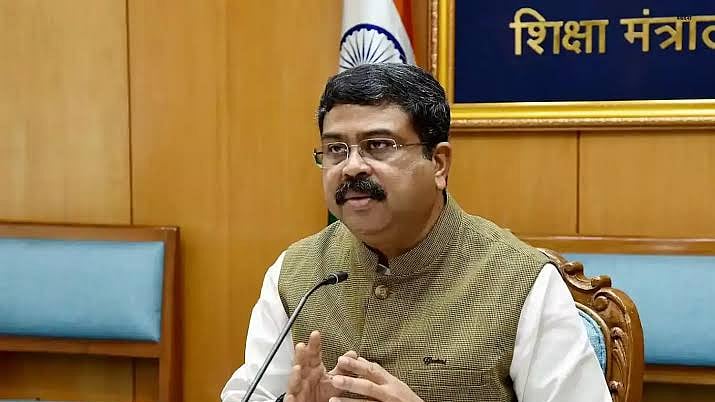 शिक्षा मंत्री धर्मेंद्र प्रधान ने इस्तीफा दिया, दिपके बोले- लोकतंत्र की जीत हुई