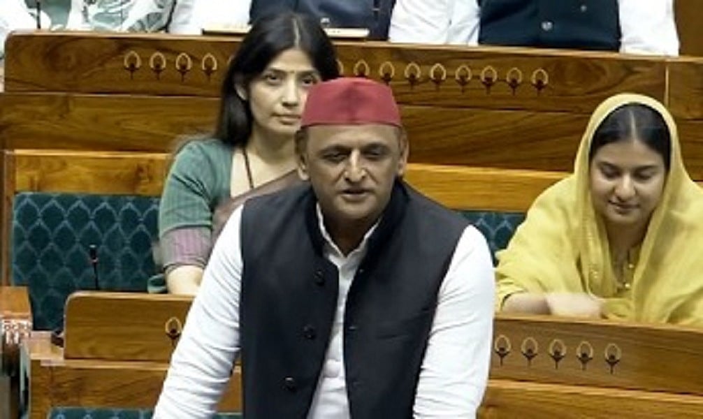 BJP ने प्रधान को हटाकर प्रधानमंत्री को बचा लिया, जो चंदा चोरी नहीं रोक पाए, वो पेपर लीक क्या रोकेंगे: अखिलेश यादव