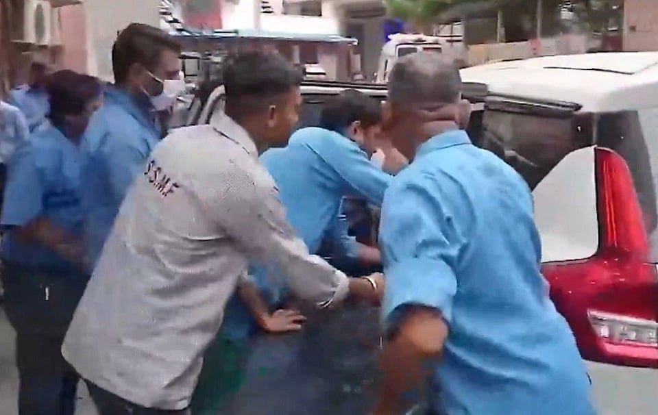 संसद मार्च के दौरान घायल युवती को 10 दिन बाद अस्पताल से मिली छुट्टी, डॉक्टरों ने हालत स्थिर होने का किया दावा