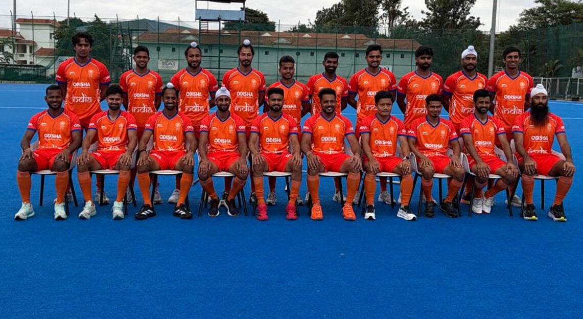 'यह शर्मनाक है', भारतीय हॉकी टीम की जर्सी का रंग 'भगवा' करने पर भड़के पूर्व कप्तान वीरेन रस्किन्हा