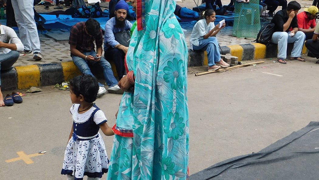 सुरक्षित प्रसूति में फिसड्डी मोदी सरकार, सिर्फ आंकड़ों के हेरफेर के जरिये इमेज चमकाने में व्यस्त