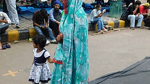 सुरक्षित प्रसूति में फिसड्डी मोदी सरकार, सिर्फ आंकड़ों के हेरफेर के जरिये इमेज चमकाने में व्यस्त