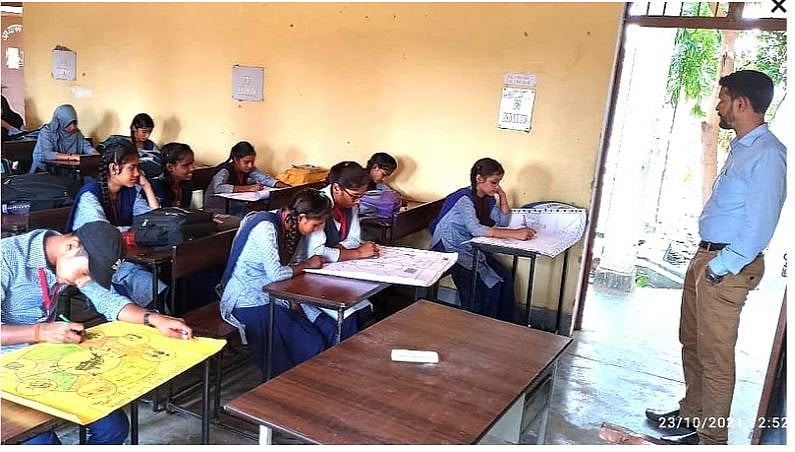 इंटरव्यू: मस्जिदों में नमाज़ की समय-सारणी देवनागरी में देखकर चिंतित हैं रामपुर स्थित सरकारी विद्यालय के शिक्षक मो. फ़ज़ल