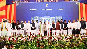 कर्नाटकः डीके शिवकुमार मंत्रिमंडल का हुआ विस्तार, कांग्रेस ने अनुभव और नए चेहरों के बीच बनाया संतुलन