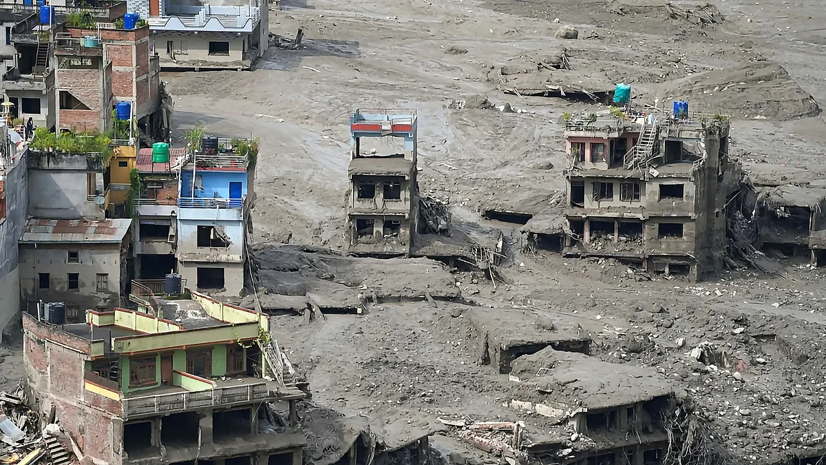 नेपाल 'जल प्रलय': अबतक 175 से ज्यादा लोगों की मौत, 750 से ज्यादा लापता, तबाही के बाद यूपी-बिहार में हाई अलर्ट
