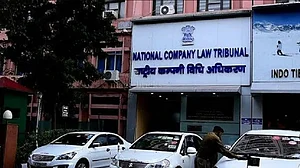 विष्णु नागरः सुभाष चंद्रा, बैंक लोन और एनसीएलटी, बेचारे अमीर भी कितने गरीब होते हैं!