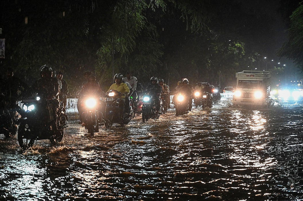 ओडिशा में अगले 48 घंटे बेहद भारी बारिश का अलर्ट, बंगाल और हिमालयी इलाकों को लेकर भी चेतावनी