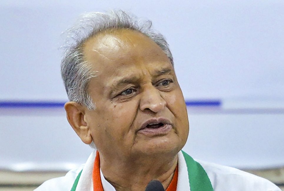 राहुल गांधी के खिलाफ प्राथमिकी बीजेपी के अहंकार और तानाशाही की पराकाष्ठा: अशोक गहलोत