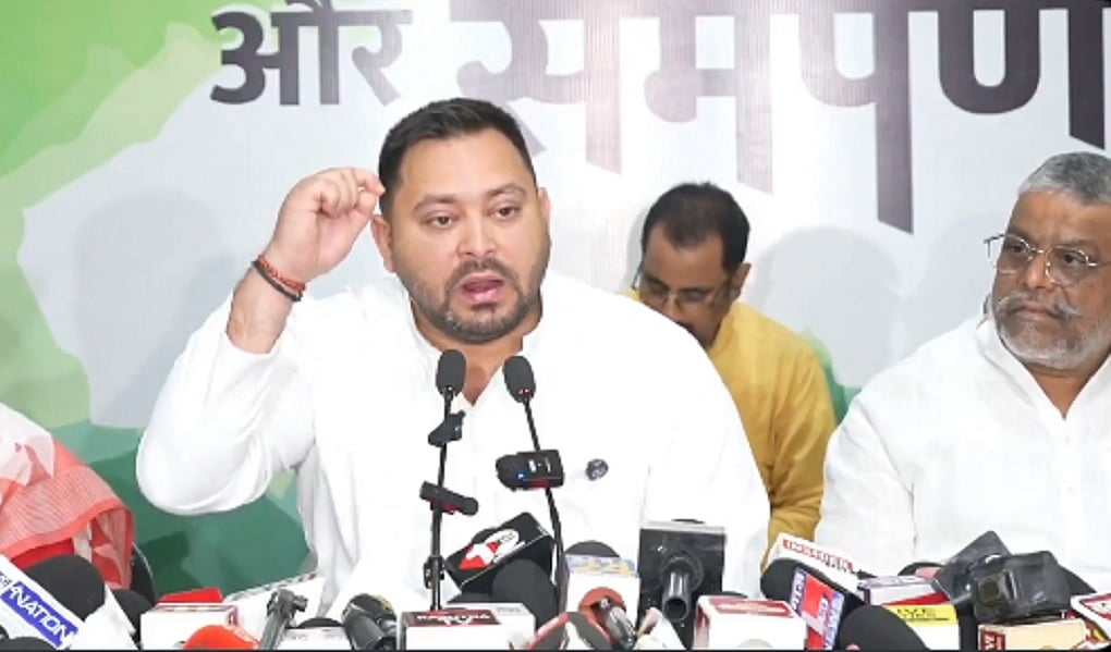 तेजस्वी ने चिराग-मांझी को सामान्य सीट से चुनाव लड़ने की दी चुनौती, संघ के इशारे पर बयानबाजी करने का आरोप लगाया