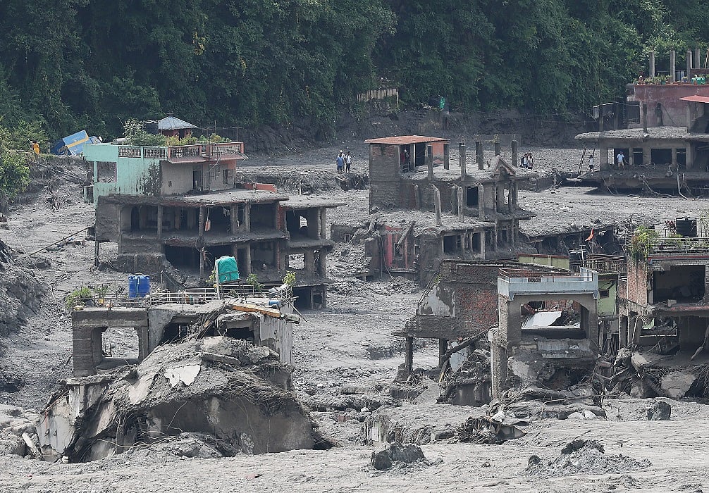 नेपाल त्रासदी में मरने वालों की संख्या 1,050 हुई, 4,000 अब भी लापता, शवों की पहचान के लिए डीएनए जांच शुरू