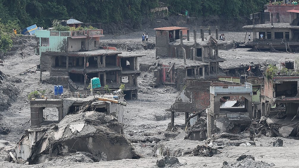 नेपाल त्रासदी में मरने वालों की संख्या 1,050 हुई, 4,000 अब भी लापता, शवों की पहचान के लिए डीएनए जांच शुरू