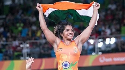 इतिहास रचने वाली देश की पहली महिला रेसलर साक्षी मलिक