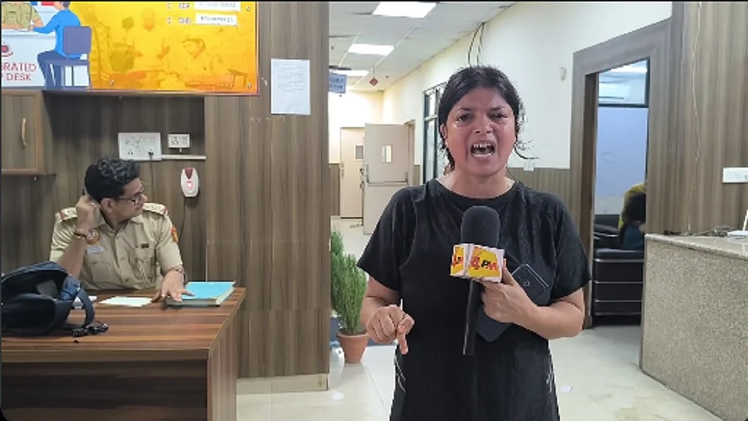दो महिला पत्रकारों ने अमित शाह के कार्यक्रम में पुलिसकर्मियों पर पीटने का आरोप लगाया, दिल्ली पुलिस ने किया इनकार