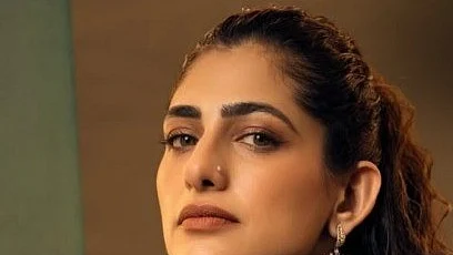 कुब्रा सैत ने फैंस को दिया खास मैसेज