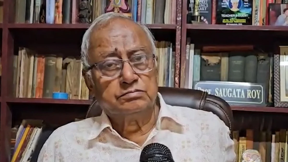 मुझे नहीं पता बागेश्वर बाबा कौन हैं, उन्हें बंगालियों के खान-पान पर टिप्पणी करने का कोई अधिकार नहीं: सौगत रॉय