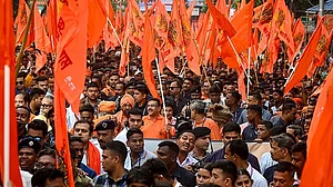 भगवा मार्च की अगुवाई करते पश्चिम बंगाल के मुख्यमंत्री सुवेंदु अधिकारी (फोटो - पीटीआई)