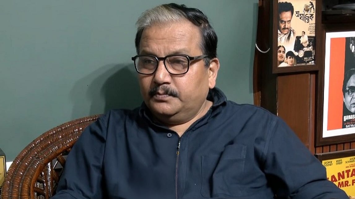 पीएम मोदी छात्रों की चिंता छोड़ राजशाही के शौक में लगे हैं... मनोज झा ने जन्मदिन पर कार्यक्रम पर साधा निशाना