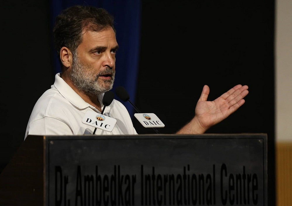 राहुल गांधी ने मणिपुरी संगीतकार को दी श्रद्धांजलि (फोटोः विपिन)
