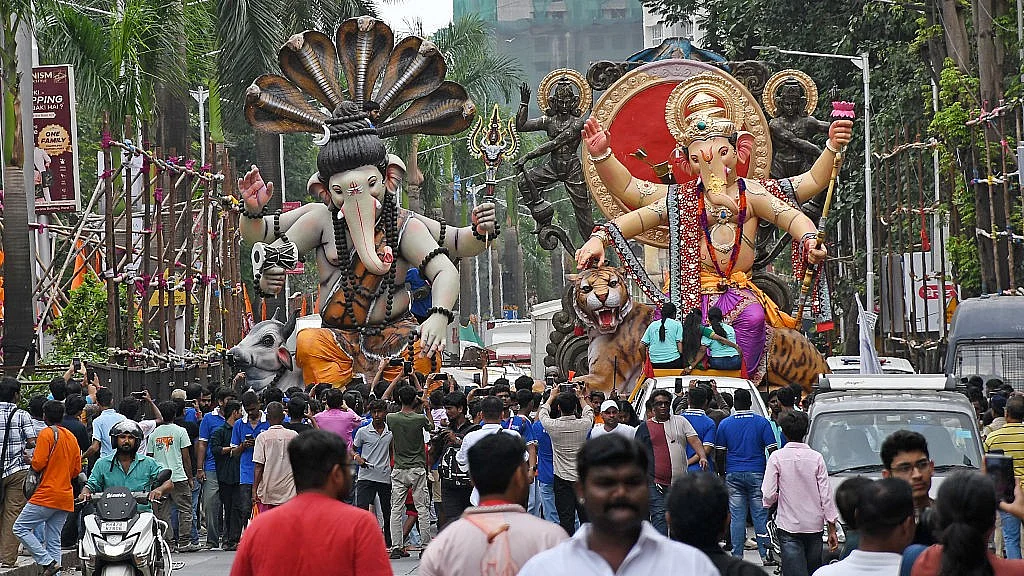पुणे में गणेशोत्सव के नाम पर कानफोड़ू डीजे संस्कृति के खिलाफ उठते तीखे सवाल