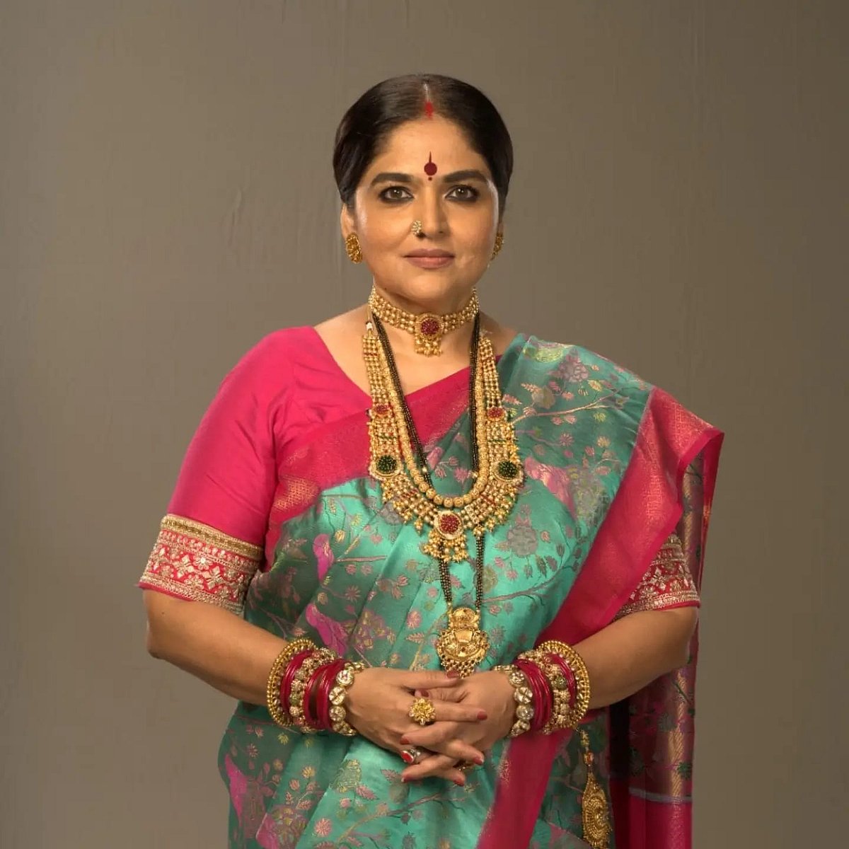 सिनेजीवन: जेह और सैफ अली खान ने बनाए इको-फ्रेंडली गणपति और फुटबॉल क्रेज पर प्रियंका चोपड़ा का मजेदार पोस्ट