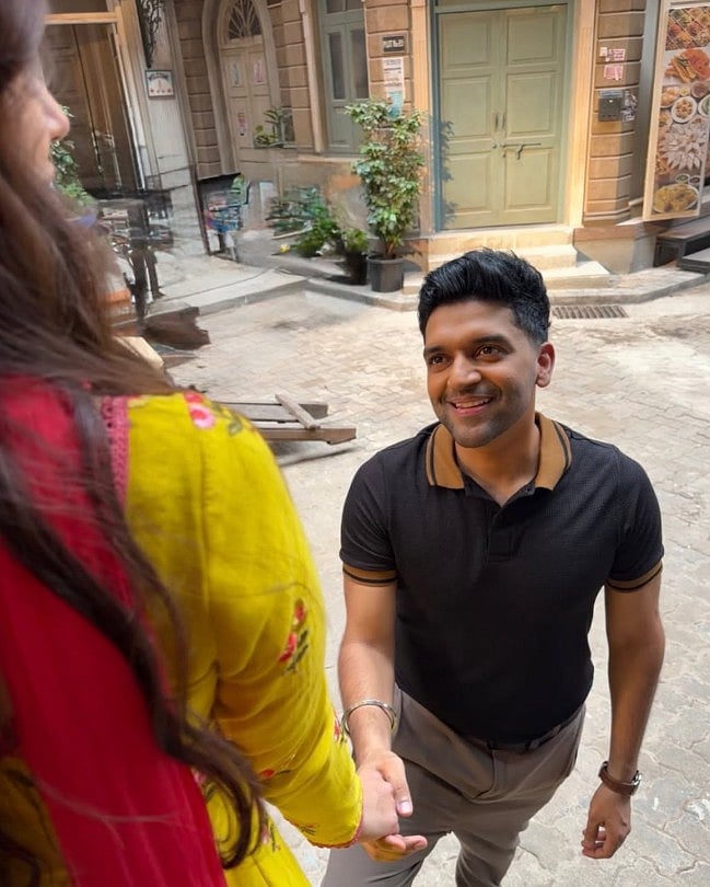 सिनेजीवन: सलमान खान की क्रिप्टिक पोस्ट ने बढ़ाई उत्सुकता और अफवाहों पर अमिताभ बच्चन ने खुद लगाई रोक