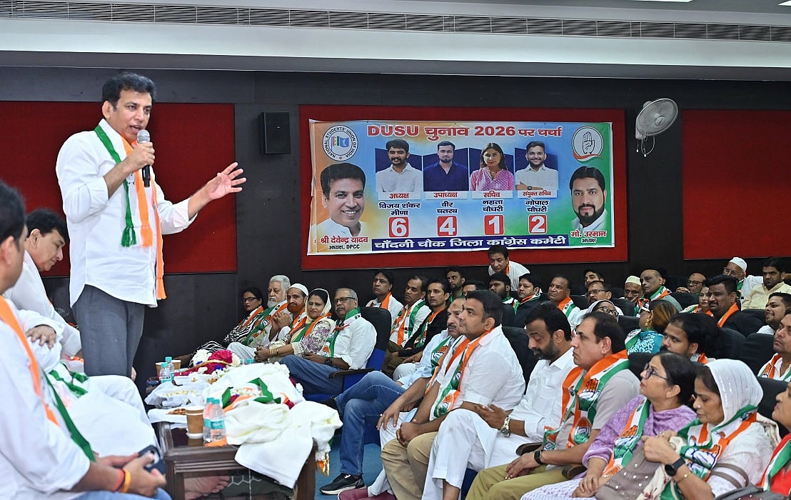 DUSU चुनाव में ABVP को जिताने के लिए गलत हथकंडे अपना रही BJP, देवेंद्र यादव ने वोट चोरी की कोशिश का लगाया आरोप