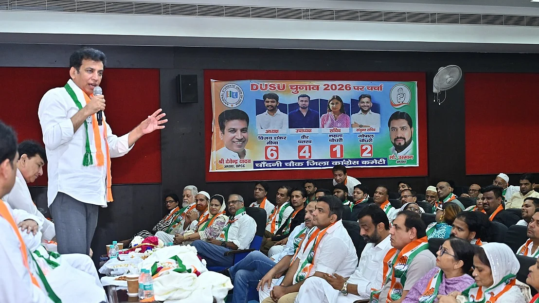 DUSU चुनाव में ABVP को जिताने के लिए गलत हथकंडे अपना रही BJP, देवेंद्र यादव ने वोट चोरी की कोशिश का लगाया आरोप
