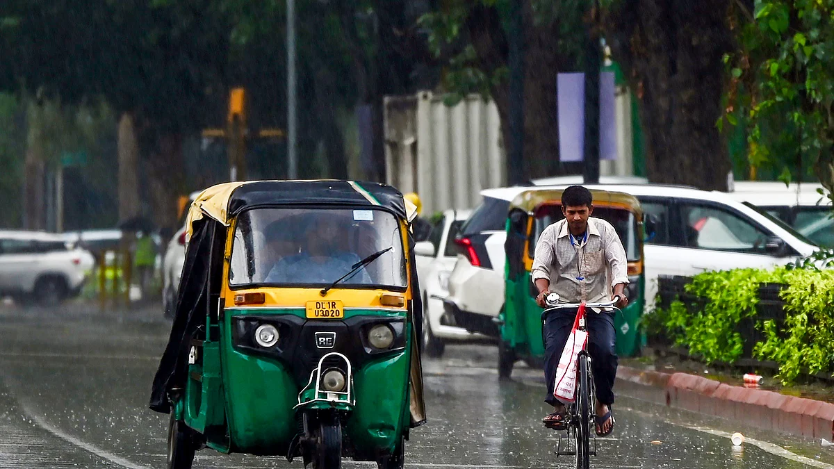 दिल्ली-एनसीआर में बारिश के बाद उमसभरी गर्मी ने किया परेशान, मौसम विभाग का क्या है अगले 7 दिनों का पूर्वानुमान?
