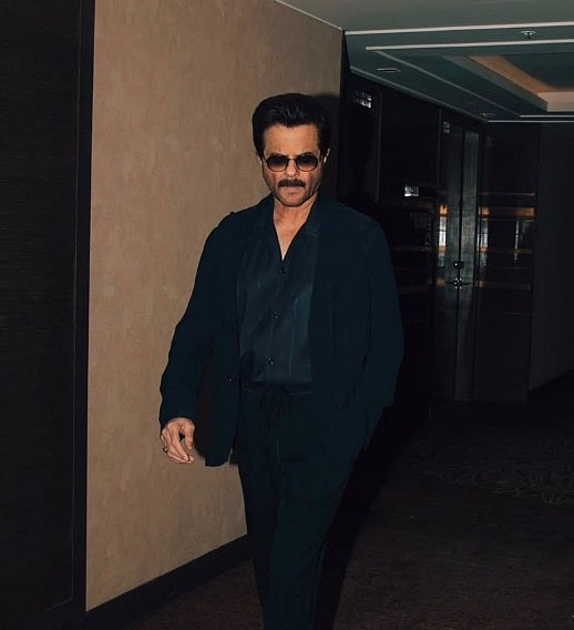 सिनेजीवन: सोनू निगम ने सलमान से जुड़ी वीडियो पर दी सफाई और नम्रता शिरोडकर ने परिवार संग किया गणपति बप्पा का विसर्जन