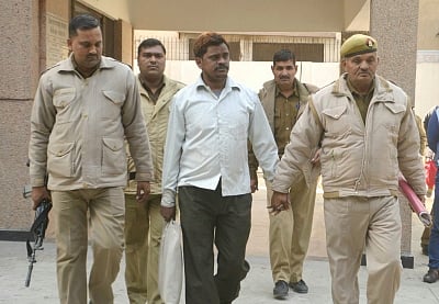 निठारी कांड में बरी हुए सुरेंद्र कोली का शव बरामद, चाय की दुकान में फंदे से लटका मिला