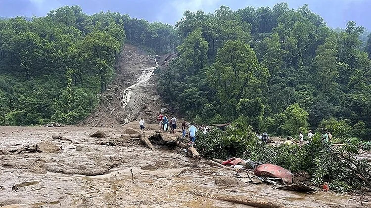 नेपाल की तबाही में हिमाचल के लिए सबक: नीतियों में चूक केंद्र सरकार की, तबाही का दंश झेल रहा राज्य