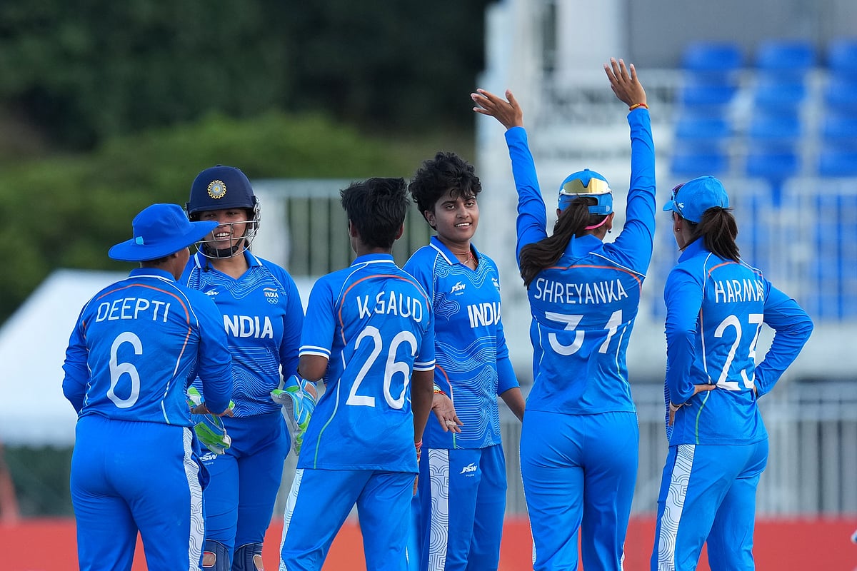 Asian Games 2026: महिला क्रिकेट टीम ने भारत को दिलाया पहला स्वर्ण, फाइनल में श्रीलंका को 147 रन से हराया