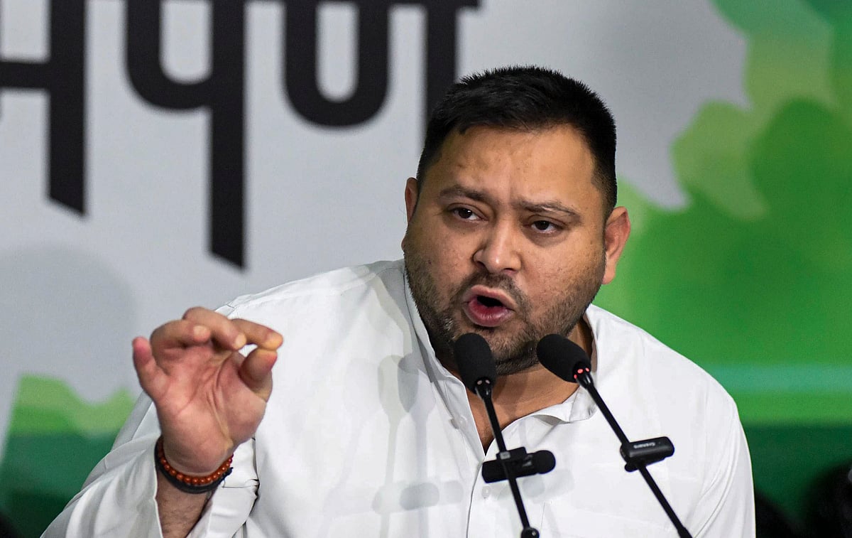 समस्तीपुर छेड़खानी मामले में तेजस्वी यादव ने बिहार सरकार को घेरा, बोले- राज्य में कानून-व्यवस्था का जनाजा निकला 