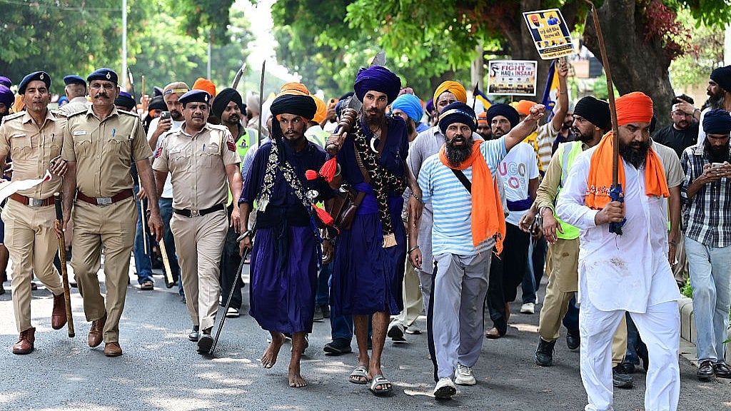 पंजाब : 'वारिस पंजाब दे' का दबदबा और बीजेपी की एकल उड़ान