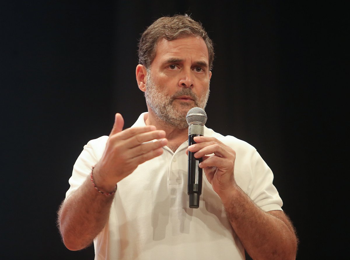 'मुझे तेज लहरों के बीच तैरना पसंद', सीईसी के खिलाफ महाभियोग की मांग के बीच राहुल गांधी का पोस्ट 