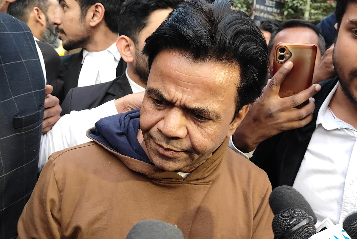 सिनेजीवन: 'भारत में शांति नहीं' वाले विवाद पर संजय दत्त के बचाव में उतरे शेखर सुमन और रकुल प्रीत सिंह ने दी सफाई