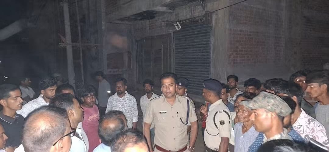 नवादा में दुकान बंद कर घर लौट रहे सर्राफ से लूट, पीछा करने पर बदमाशों ने चलाई गोली