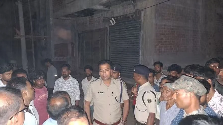 नवादा में दुकान बंद कर घर लौट रहे सर्राफ से लूट, पीछा करने पर बदमाशों ने चलाई गोली