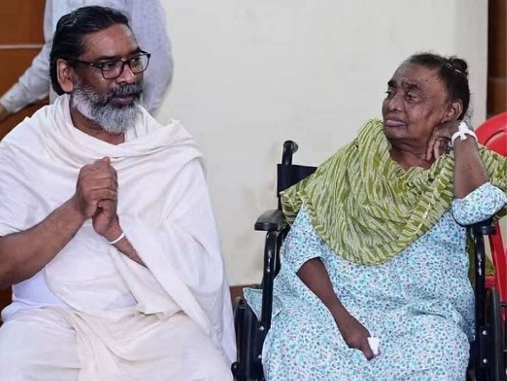 झारखंड के सीएम हेमंत सोरेन की मां रूपी सोरेन का निधन, राजनीतिक हलकों में शोक की लहर