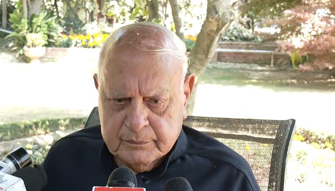 सिनेजीवन: रोहित शेट्टी-ऋतिक ने याद किया नाना पाटेकर संग खास रिश्ता और नाना पाटेकर को याद कर भावुक हुए फारूक अब्दुल्ला