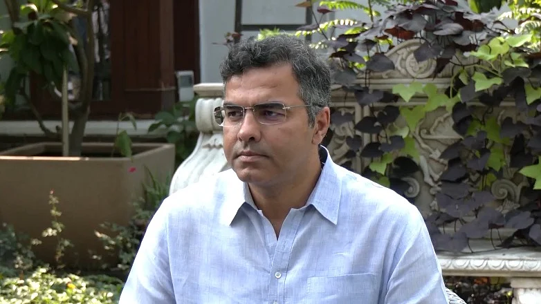 'थप्पड़' मामले में दिल्ली हाईकोर्ट सख्त, दिल्ली सरकार और मंत्री प्रवेश वर्मा को जारी किया नोटिस