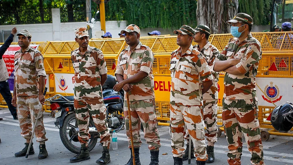 जंतर-मंतर पर प्रोटेस्ट को लेकर डरी मोदी सरकार, नई दिल्ली में आज रात 10 बजे से 24 घंटे के लिए इंटरनेट बंद